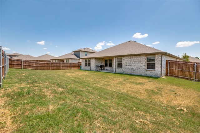 1337 Rolling Meadows Drive, Cedar Hill, TX 75104