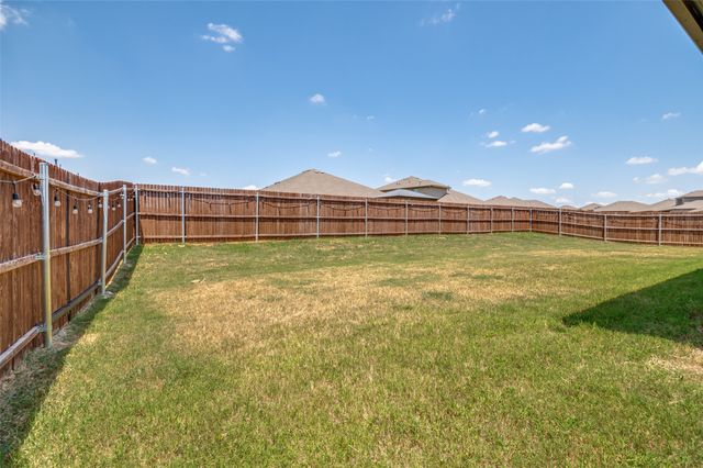 1337 Rolling Meadows Drive, Cedar Hill, TX 75104
