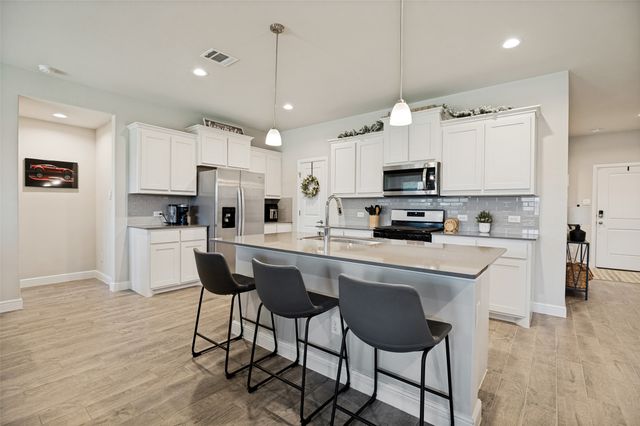 1337 Rolling Meadows Drive, Cedar Hill, TX 75104