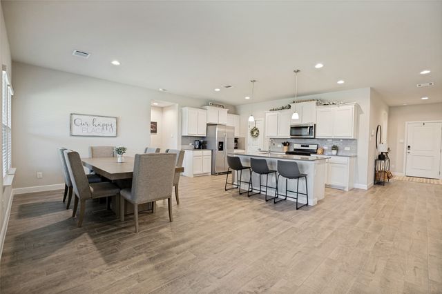 1337 Rolling Meadows Drive, Cedar Hill, TX 75104