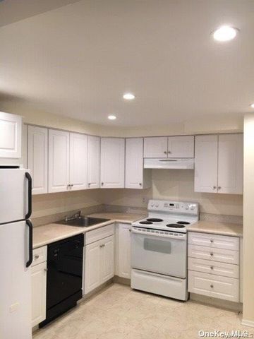 41-60 Little Neck Parkway 3, Little Neck, NY 11363