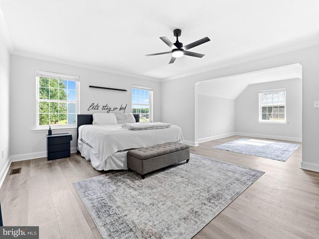 5 HIGH POINTE RDG, Sicklerville, NJ 08081