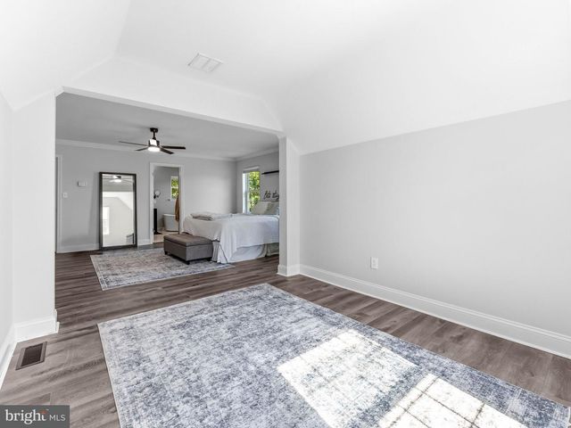5 HIGH POINTE RDG, Sicklerville, NJ 08081