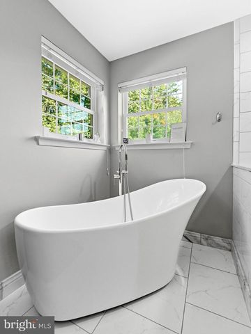 5 HIGH POINTE RDG, Sicklerville, NJ 08081