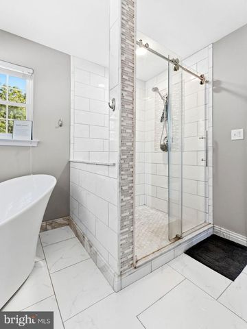 5 HIGH POINTE RDG, Sicklerville, NJ 08081