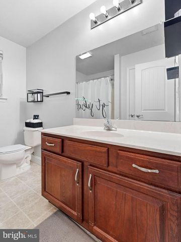 5 HIGH POINTE RDG, Sicklerville, NJ 08081