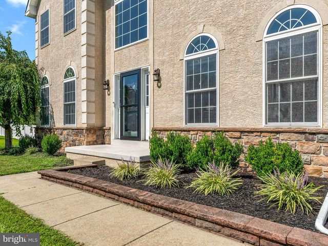 5 HIGH POINTE RDG, Sicklerville, NJ 08081