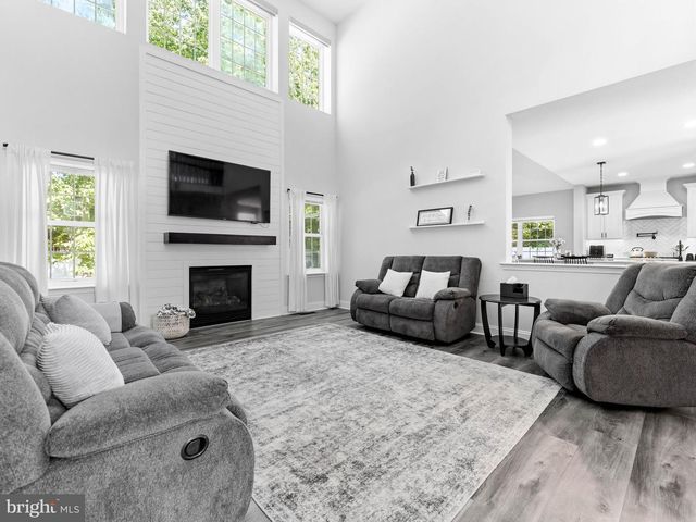 5 HIGH POINTE RDG, Sicklerville, NJ 08081