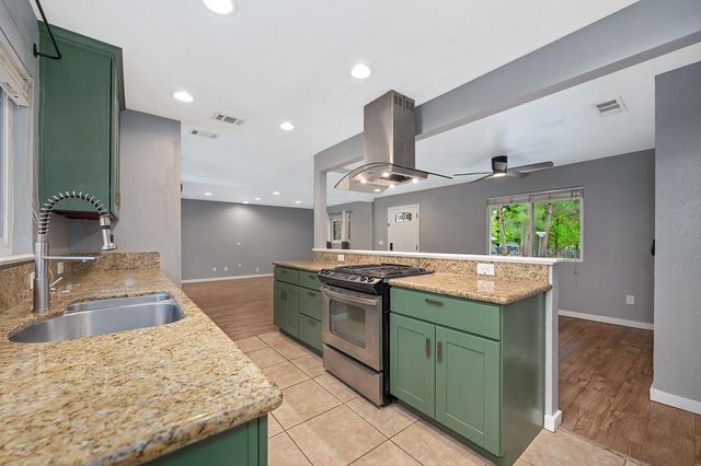 7330 Saint John Way, Orangevale, CA 95662