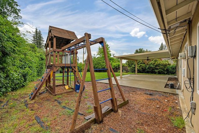 7330 Saint John Way, Orangevale, CA 95662