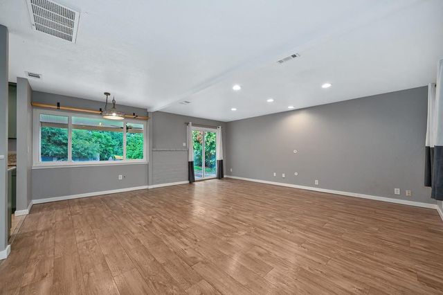 7330 Saint John Way, Orangevale, CA 95662