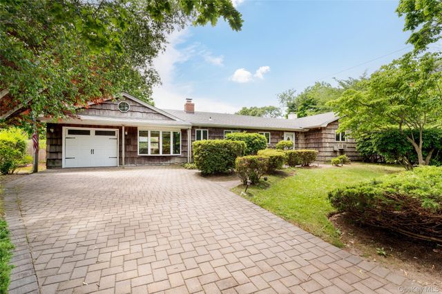 4 N Balin Court, South Setauket, NY 11720