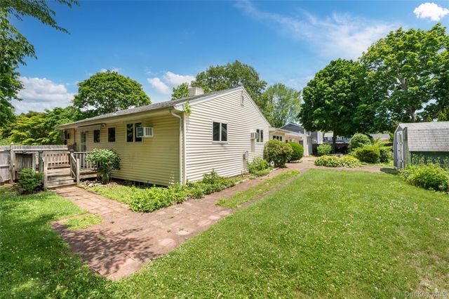 4 N Balin Court, South Setauket, NY 11720