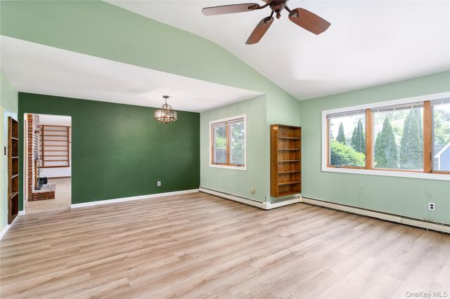 4 N Balin Court, South Setauket, NY 11720