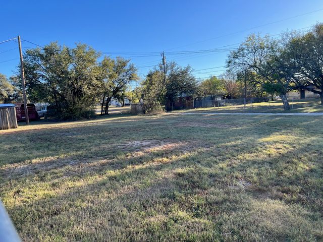 3317 1st Street, Brownwood, TX 76801