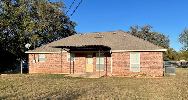 3317 1st Street, Brownwood, TX 76801