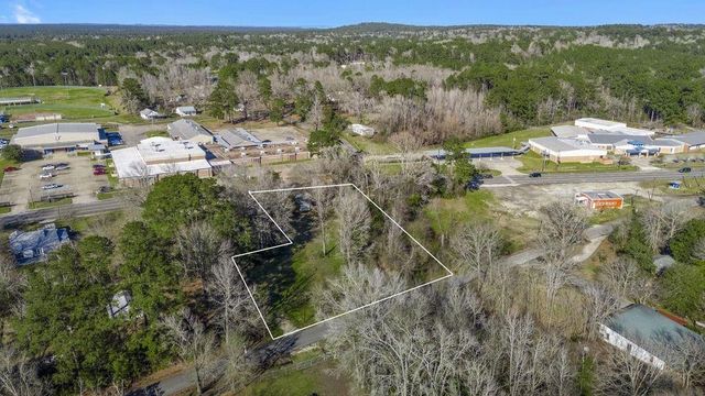 472 E Main Street, Zavalla, TX 75980