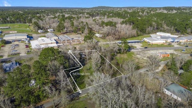 472 E Main Street, Zavalla, TX 75980