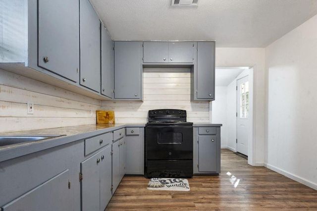 472 E Main Street, Zavalla, TX 75980