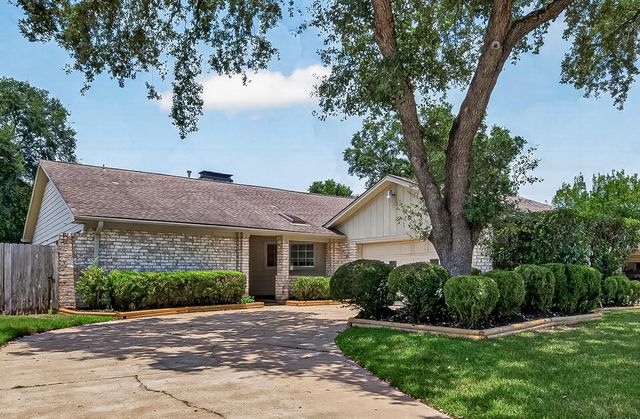 15814 Boulder Oaks Drive, Houston, TX 77084