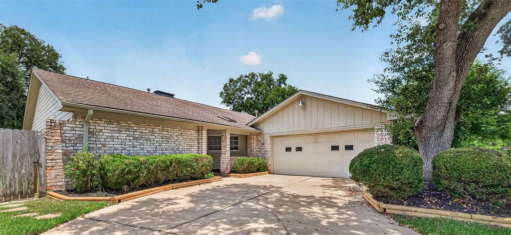 15814 Boulder Oaks Drive, Houston, TX 77084