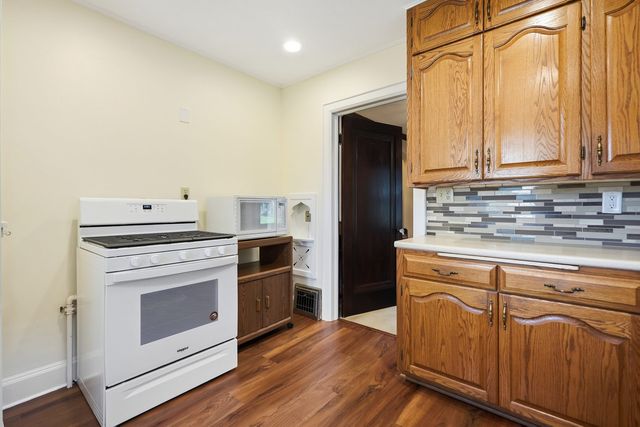 511 27th Avenue, Moline, IL 61265