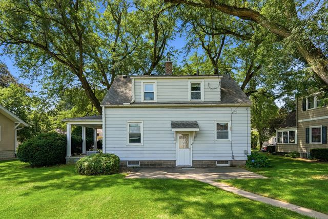 511 27th Avenue, Moline, IL 61265