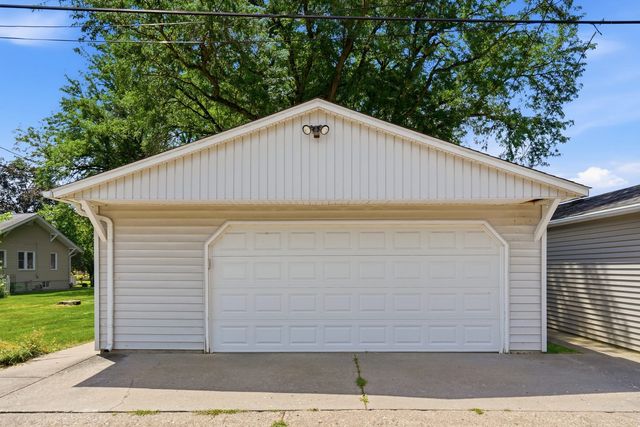 511 27th Avenue, Moline, IL 61265