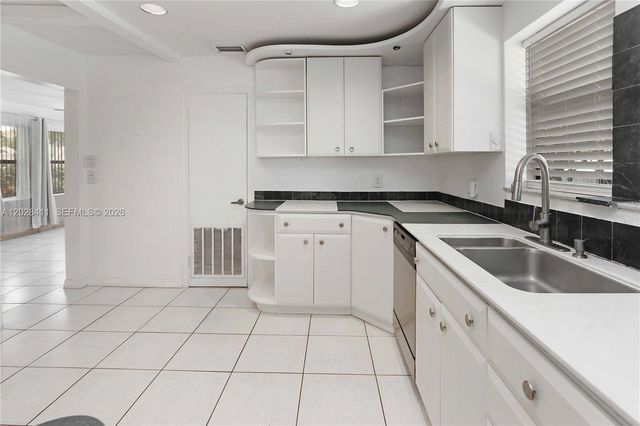 706 S 19th Avenue, Hollywood, FL 33020