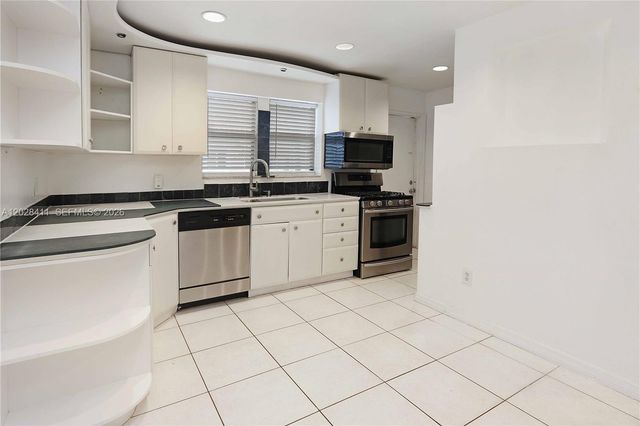 706 S 19th Avenue, Hollywood, FL 33020
