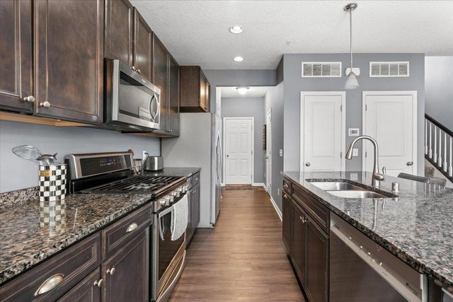 4372 Corn Silk Lane, Woodbury, MN 55129