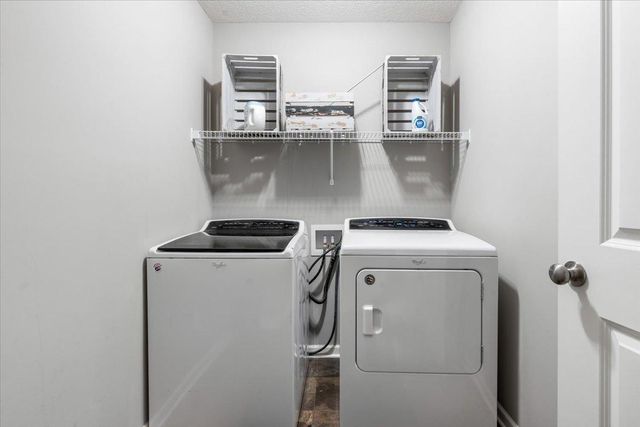 4372 Corn Silk Lane, Woodbury, MN 55129