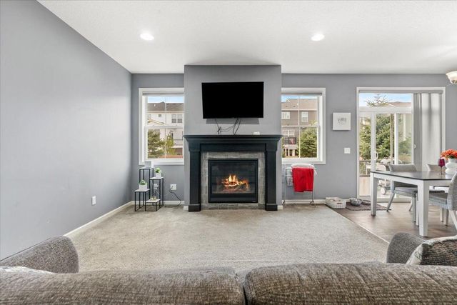 4372 Corn Silk Lane, Woodbury, MN 55129