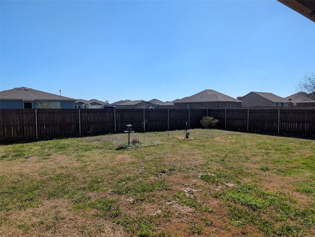 2915 Emma Lane, Mabank, TX 75147