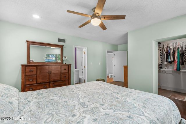 6545 NEWCASTLE Road, Jacksonville, FL 32216