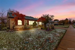 27100 Woodmont Ave Street, Roseville, MI 48066