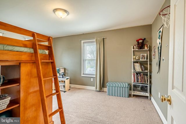 2 WOODSIDE AVENUE, Schwenksville, PA 19473