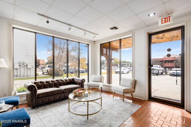 206 Magnate Drive, Lafayette, LA 70508