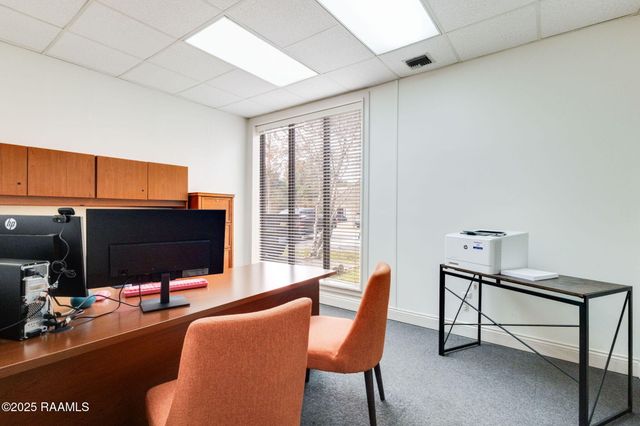 206 Magnate Drive, Lafayette, LA 70508