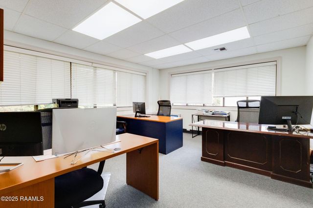 206 Magnate Drive, Lafayette, LA 70508