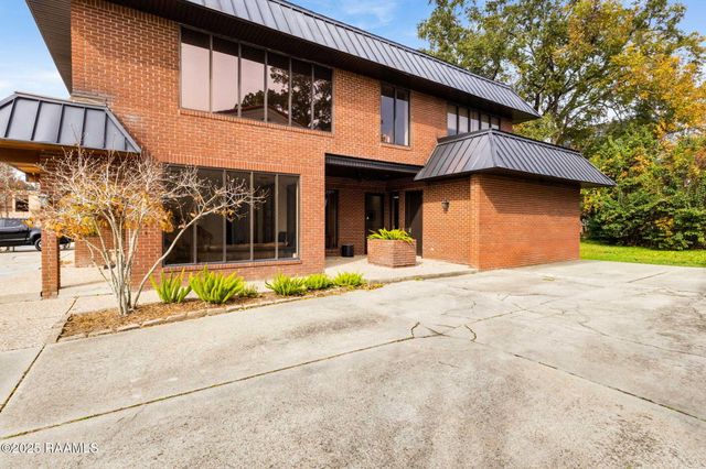 206 Magnate Drive, Lafayette, LA 70508