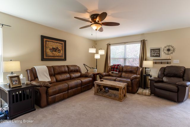 8201 Arbor Meadow Way, Louisville, KY 40228