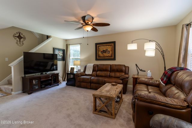 8201 Arbor Meadow Way, Louisville, KY 40228