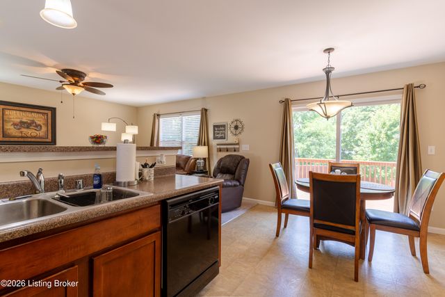 8201 Arbor Meadow Way, Louisville, KY 40228