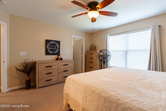 8201 Arbor Meadow Way, Louisville, KY 40228