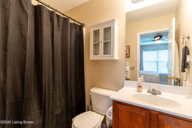 8201 Arbor Meadow Way, Louisville, KY 40228