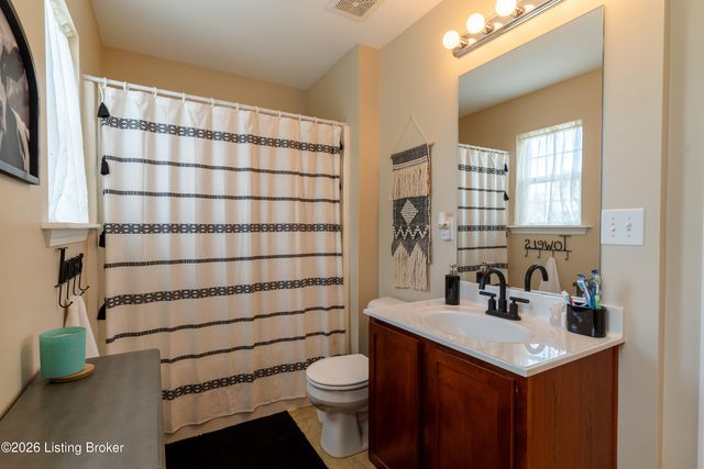 8201 Arbor Meadow Way, Louisville, KY 40228