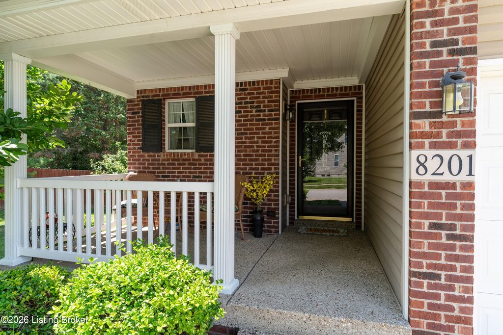 8201 Arbor Meadow Way, Louisville, KY 40228