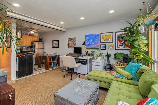 2525 3rd Avenue S 206, Minneapolis, MN 55404