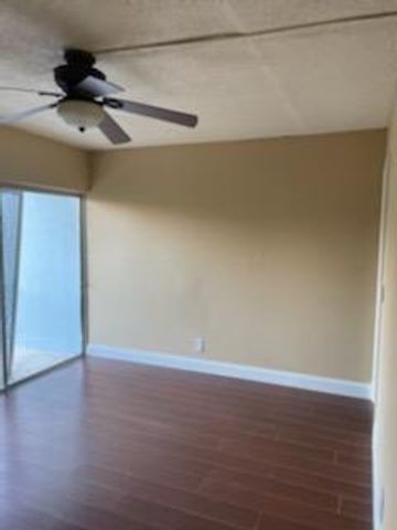 725 Hummingbird Way 210, North Palm Beach, FL 33408